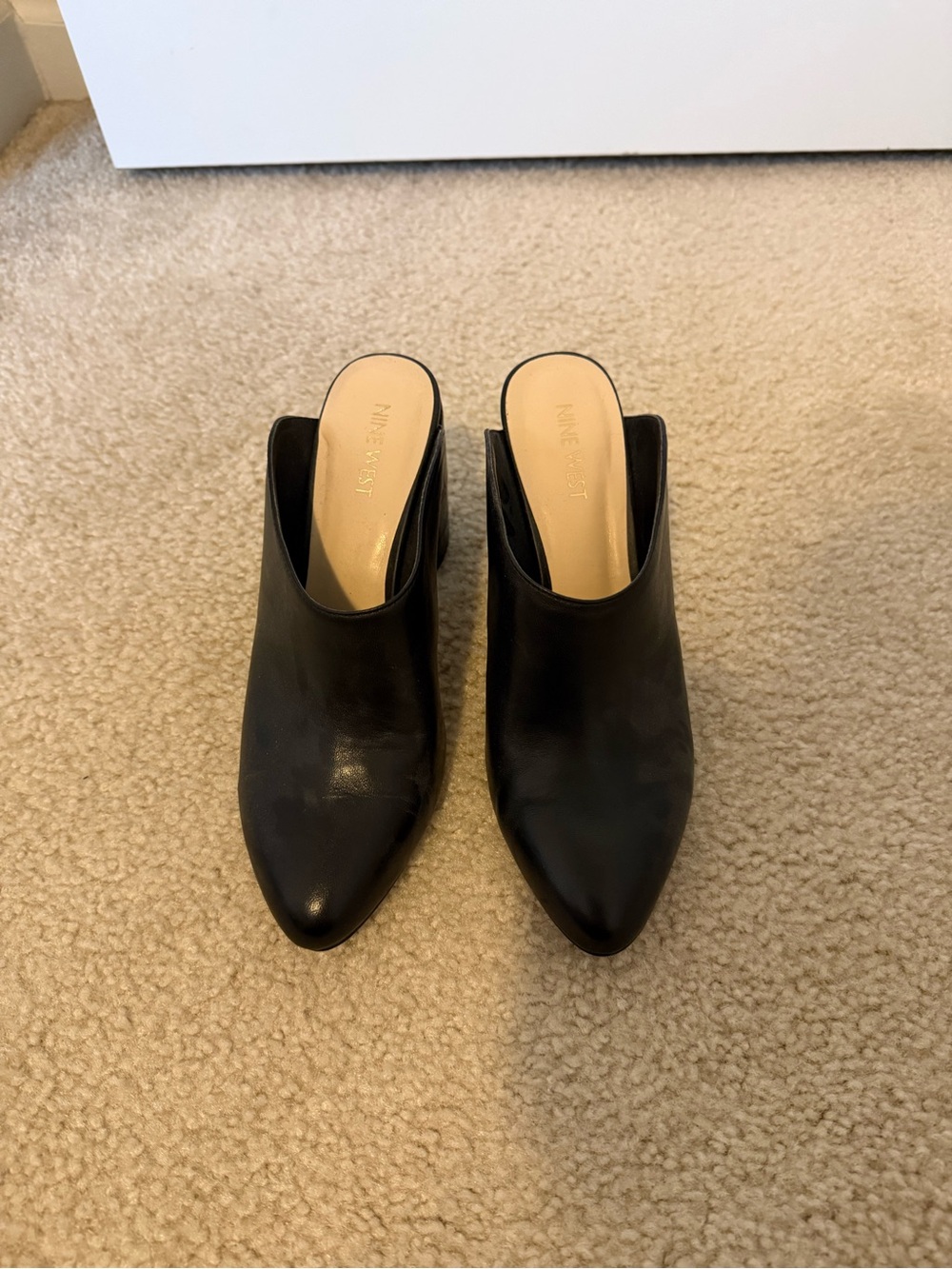 Nine West Black Leather Pointed Mule Slip-On